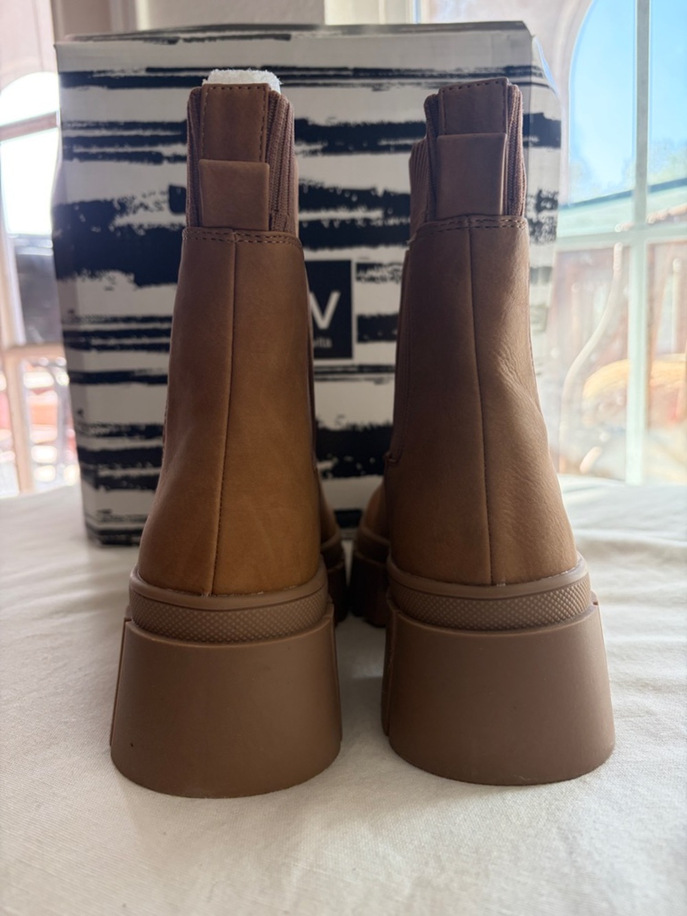 Dolce Vita Tan Chunky Lug Chelsea Booties - Picture 3 of 4